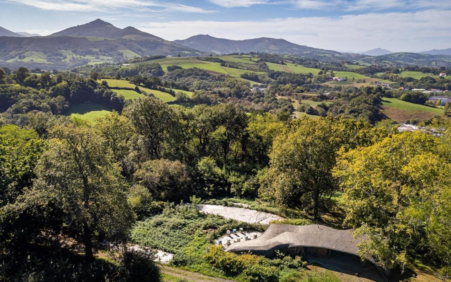 Centre, Commerces Et Nature A 5 Min A Pied Et Proche Thermes Cambo-les-Bains